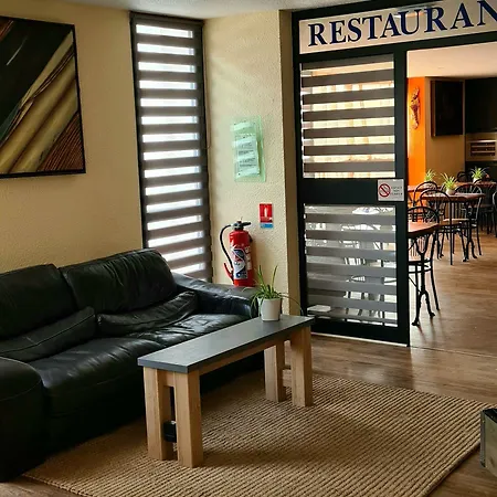 Logis L'etoile Отель Каркассон