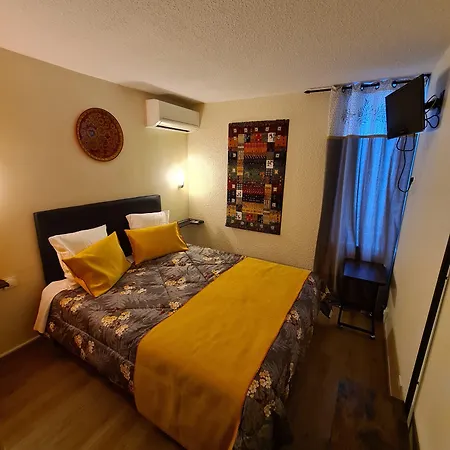 Logis L'etoile Отель 2*