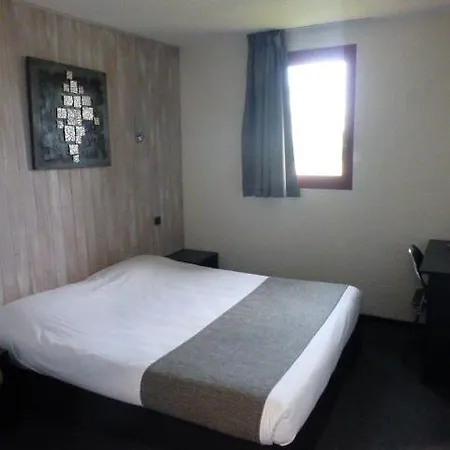 Logis L'etoile Hotel 2*