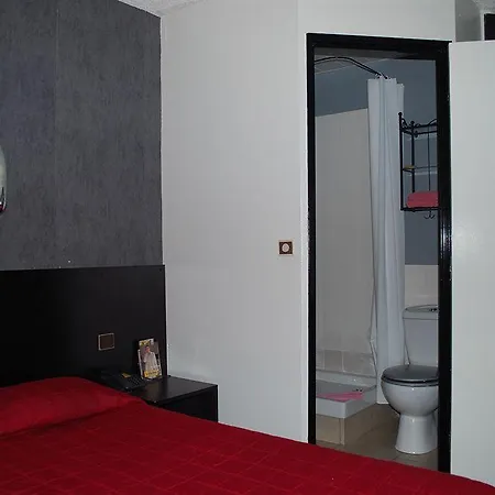 Logis L'etoile Отель 2*