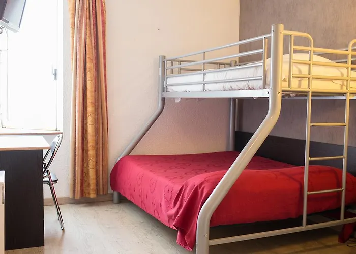 Hotel Logis L'etoile 2*