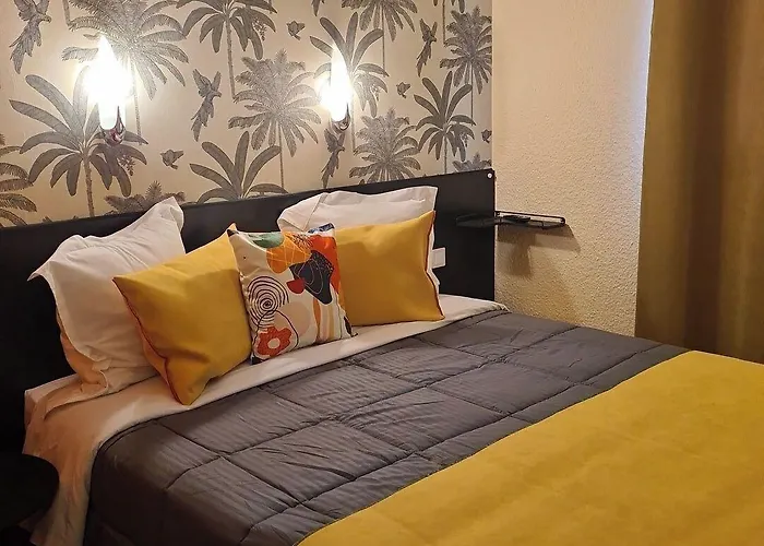 Logis L'etoile Hotel 2*