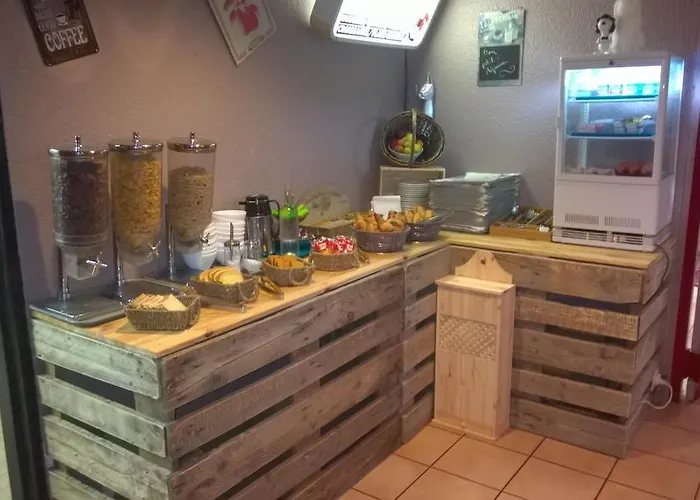 Logis L'etoile Hotel