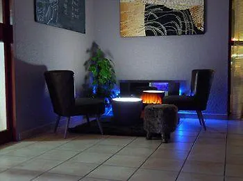 Logis L'etoile فندق