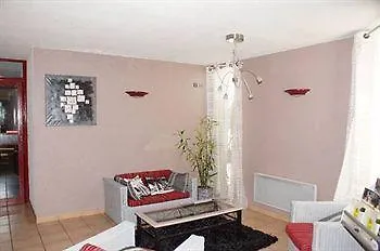 Logis L'etoile فندق قرقشونه